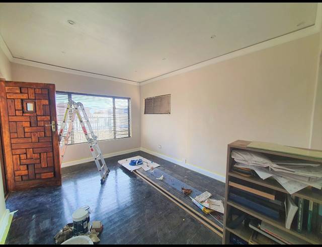3 BEDROOM HOUSE TO LET IN TOWNSEND ESTATE